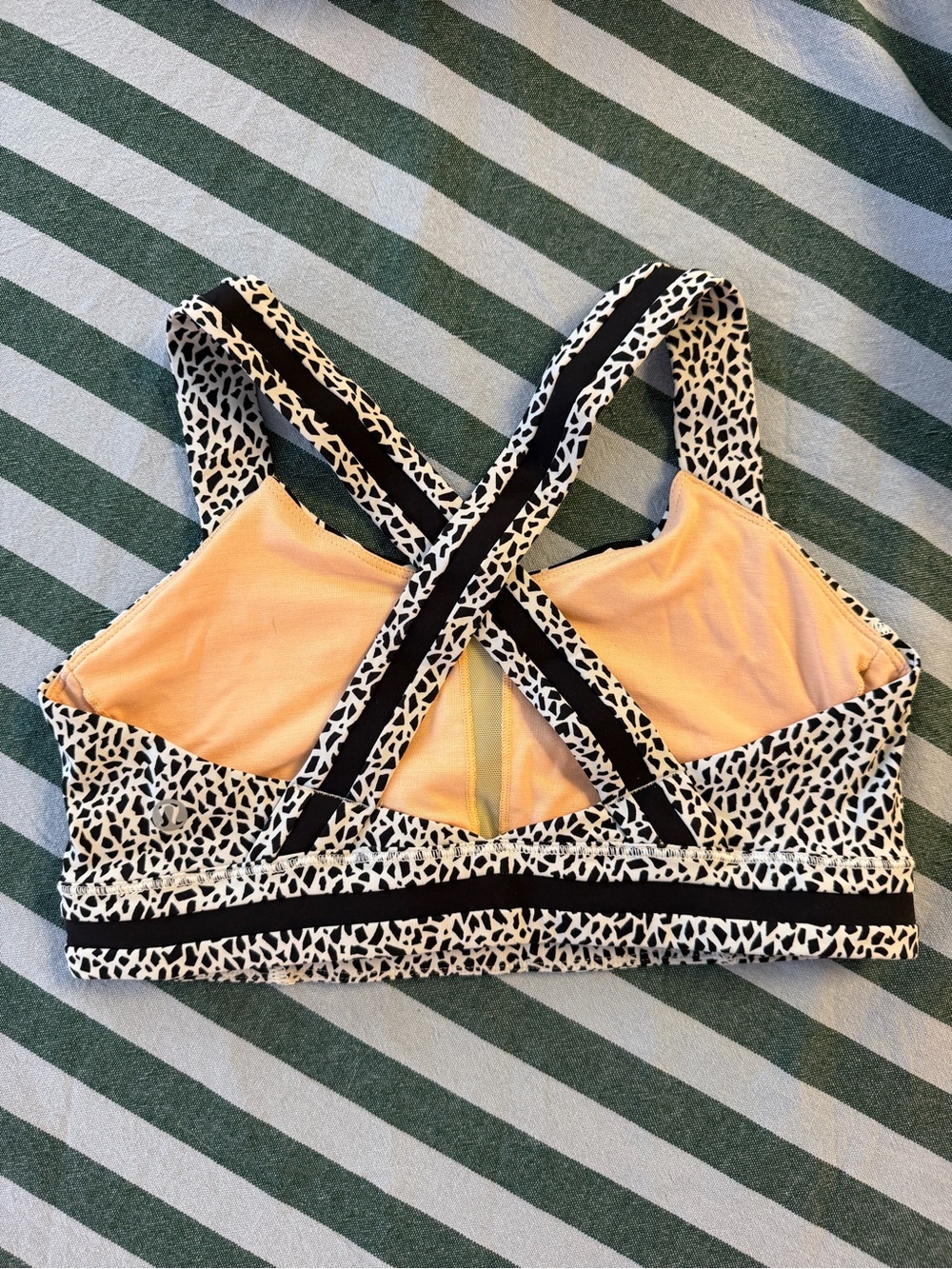 Lululemon Rack Pack Bra in the Miss Mosaic White / Posey Black White pattern - Picture 2 of 3